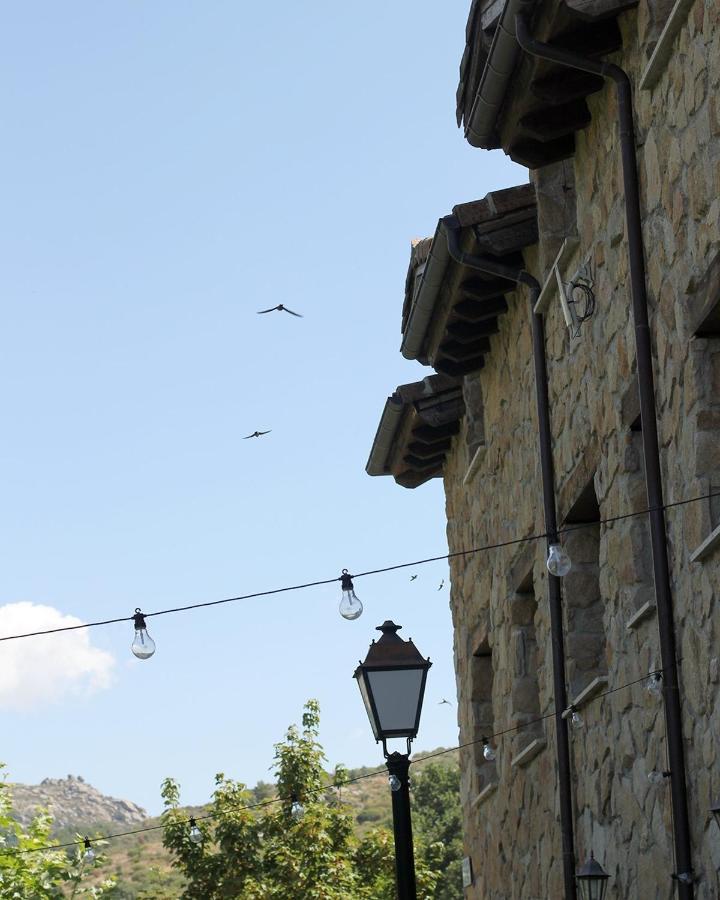 Hotel Ribera Del Corneja Navacepedilla de Corneja Esterno foto