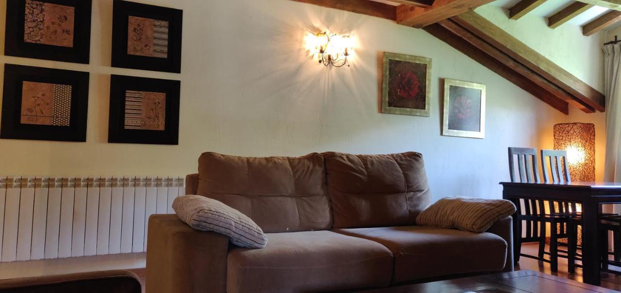Hotel Ribera Del Corneja Navacepedilla de Corneja Esterno foto