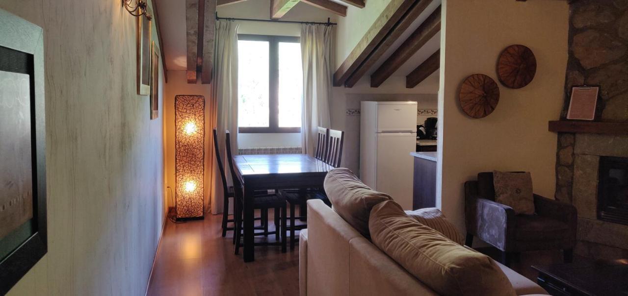 Hotel Ribera Del Corneja Navacepedilla de Corneja Esterno foto